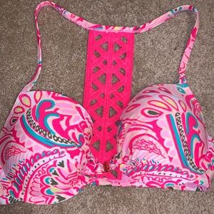 NWT Arie Bathing suit top